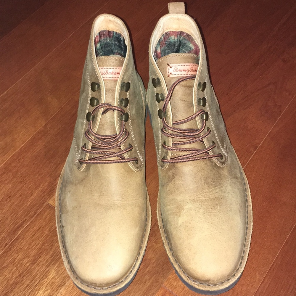 Authentic Tommy Bahama Garrick Boots -NWOT